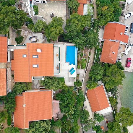 Villa Relax , With Seaview And Two Pools Near Beach Starigrad  Ngoại thất bức ảnh