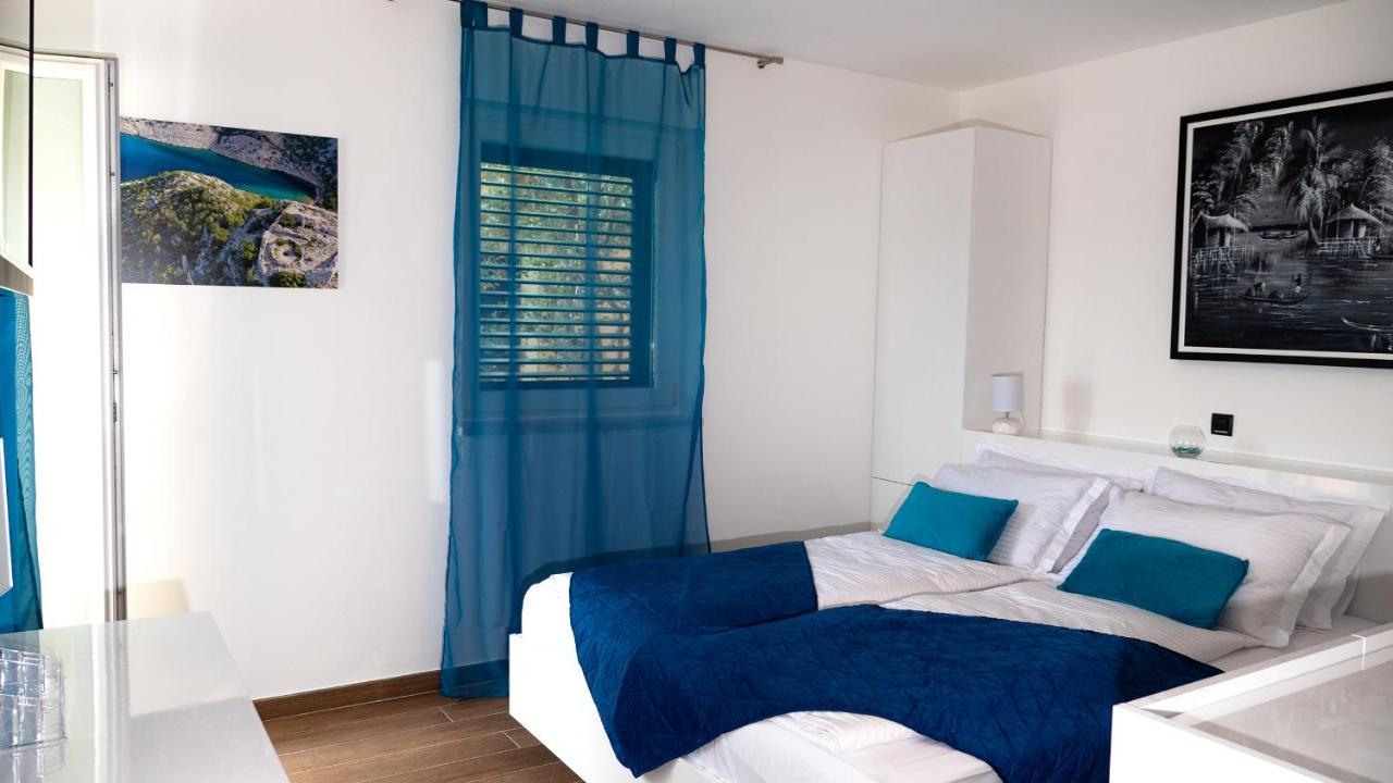Villa Relax , With Seaview And Two Pools Near Beach Starigrad  Ngoại thất bức ảnh