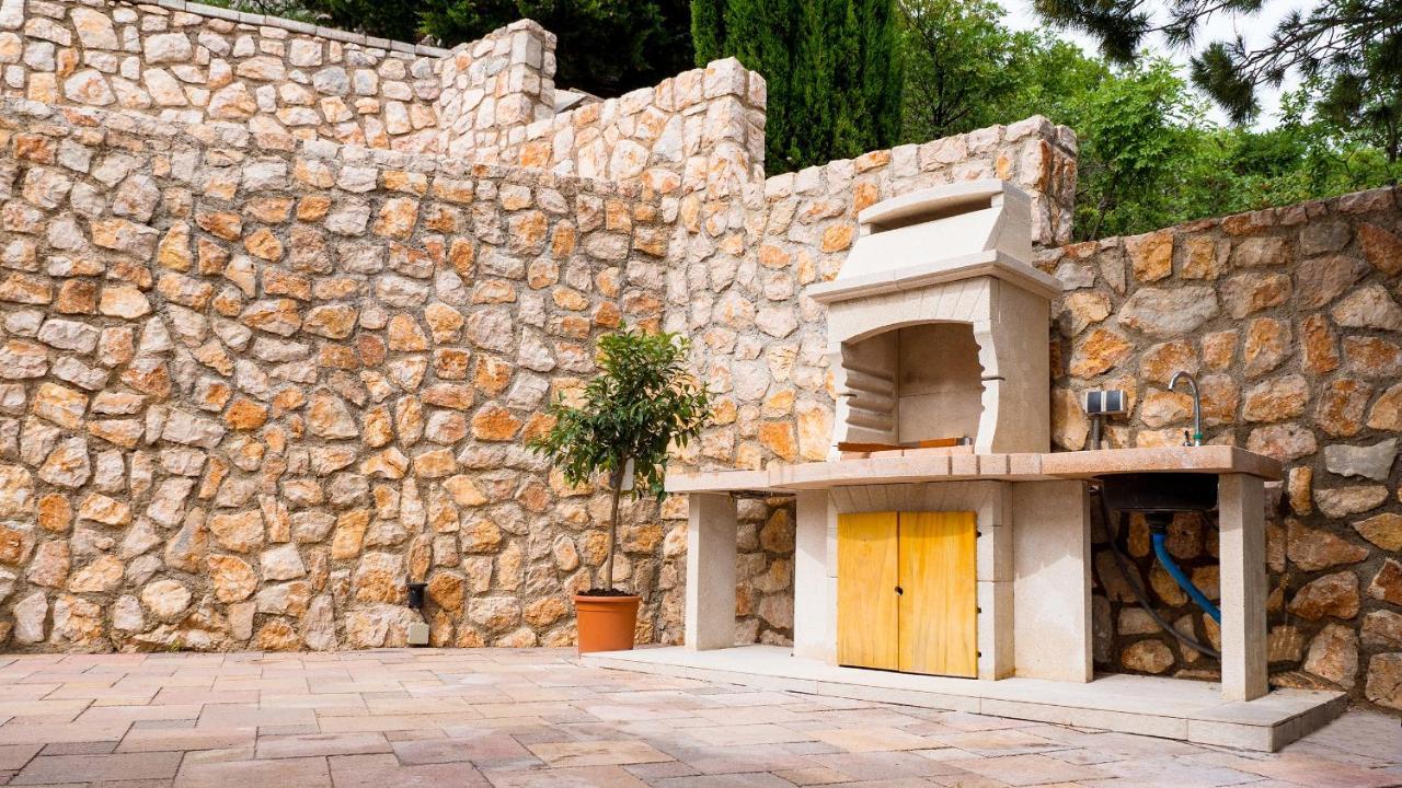Villa Relax , With Seaview And Two Pools Near Beach Starigrad  Ngoại thất bức ảnh