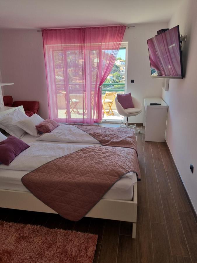 Villa Relax , With Seaview And Two Pools Near Beach Starigrad  Ngoại thất bức ảnh
