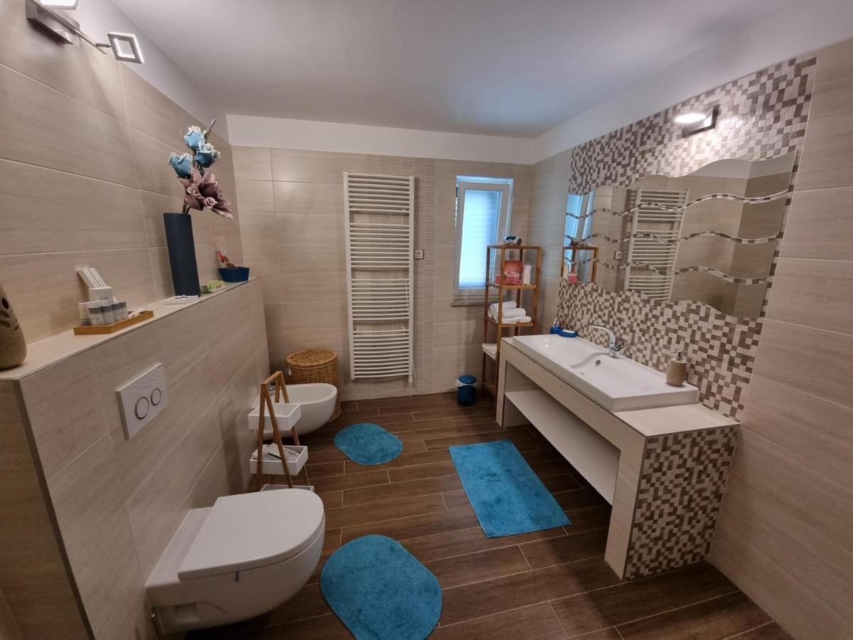 Villa Relax , With Seaview And Two Pools Near Beach Starigrad  Ngoại thất bức ảnh