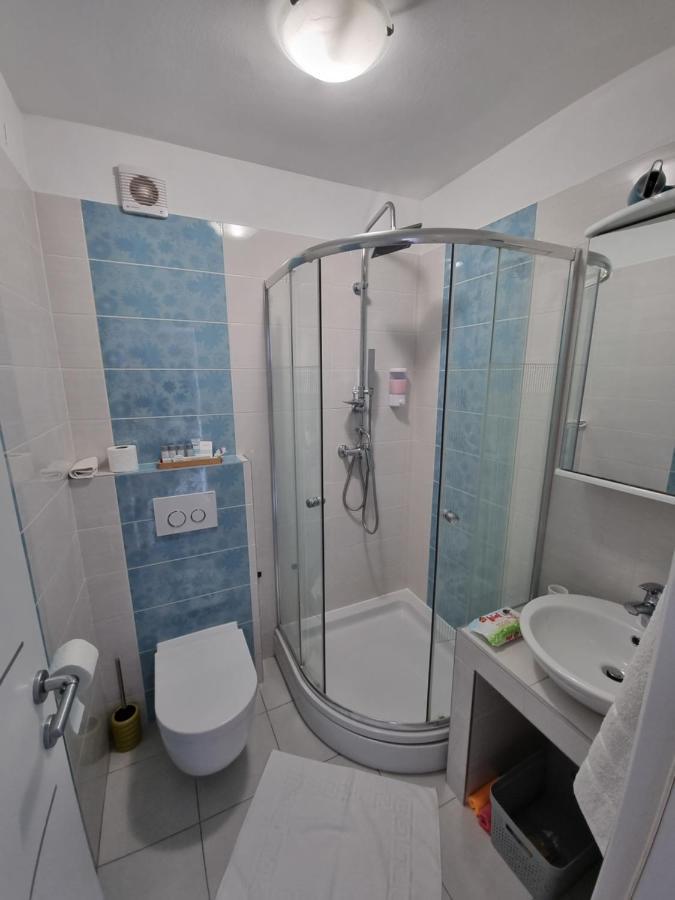 Villa Relax , With Seaview And Two Pools Near Beach Starigrad  Ngoại thất bức ảnh